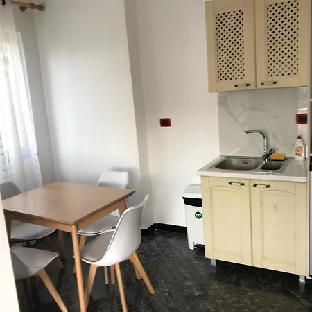 Glaunkel Semesterbostad Ksamil